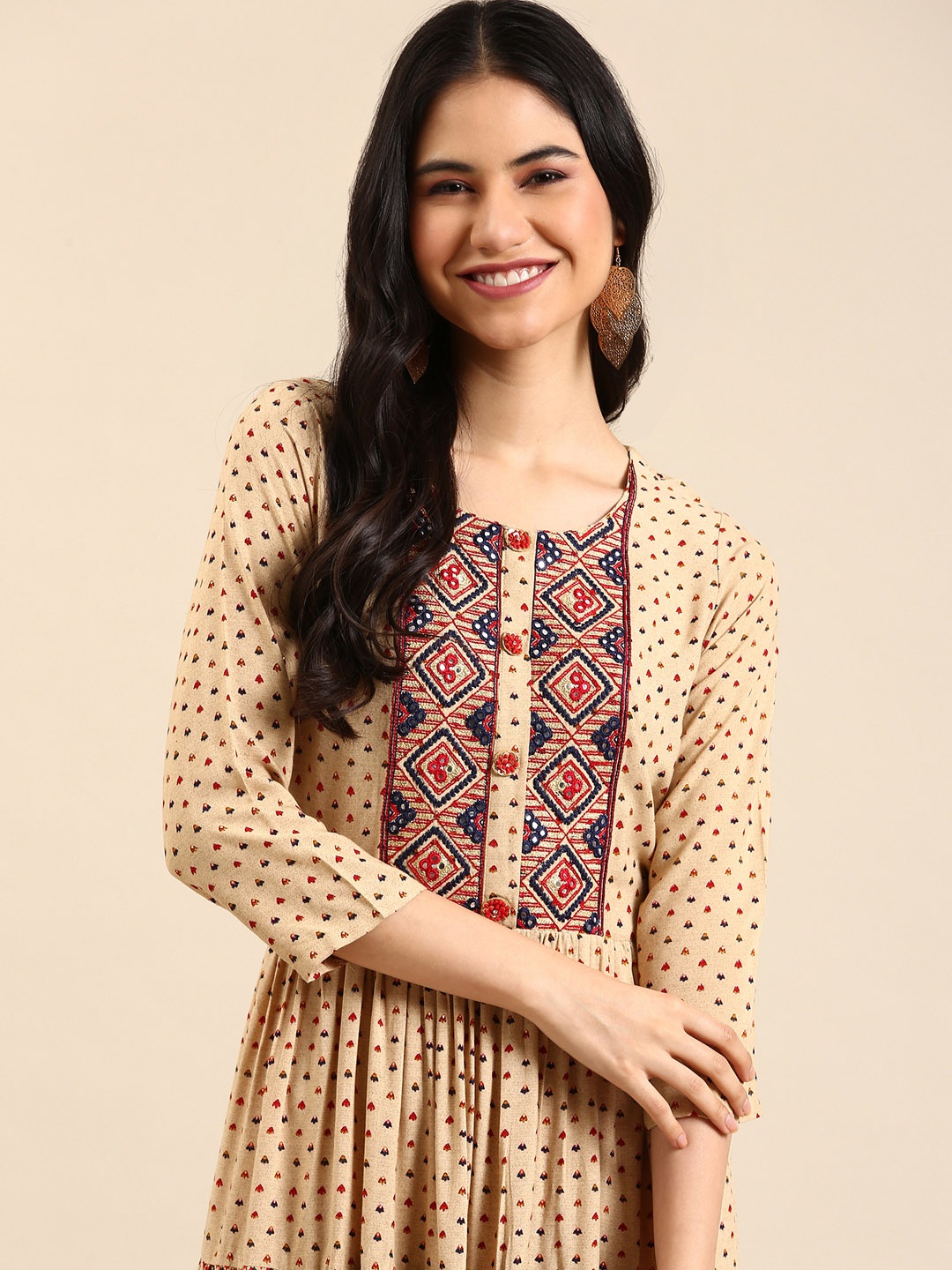 

SHOWOFF Women Beige Geometric Printed Flared Sleeves Kurta