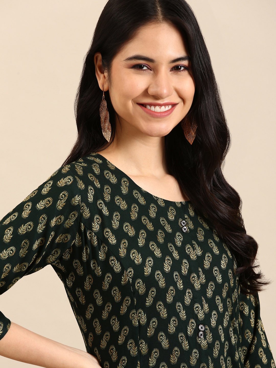 

SHOWOFF Women Green Ethnic Motifs Jacquard Woven Design Kurta