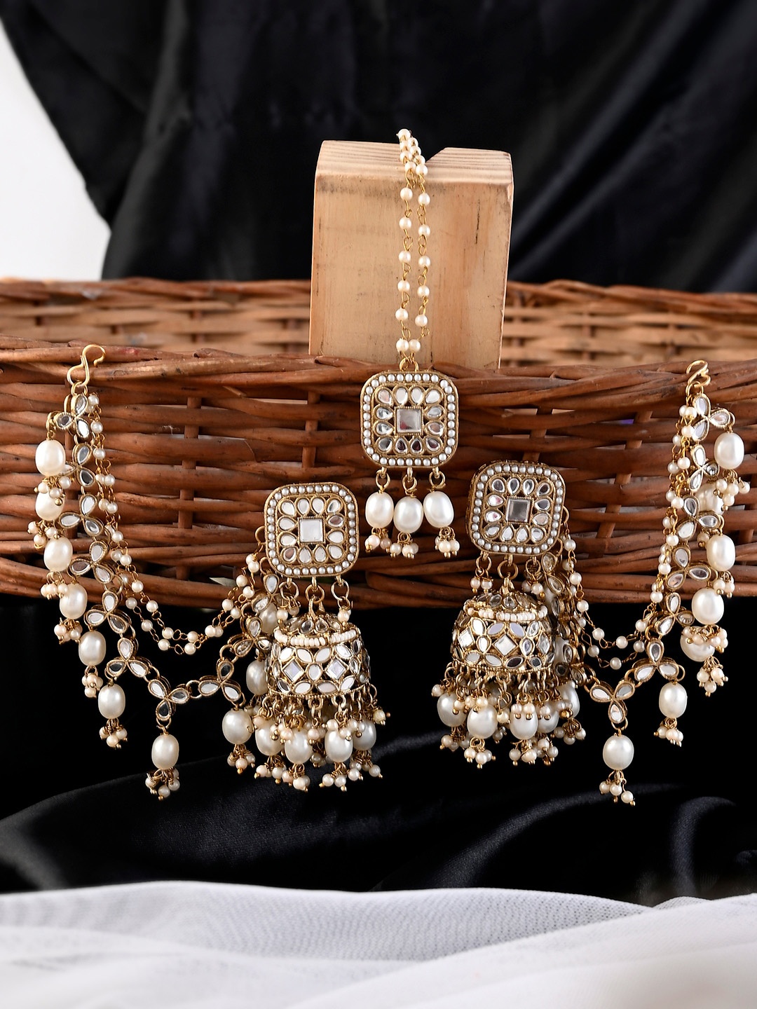 

Shoshaa Women Gold-Plated Contemporary Jhumkas Earrings With Maangtikka