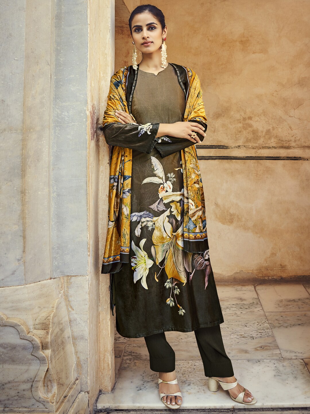 

Stylee LIFESTYLE Printed Velvet Unstitched Dress Material, Brown