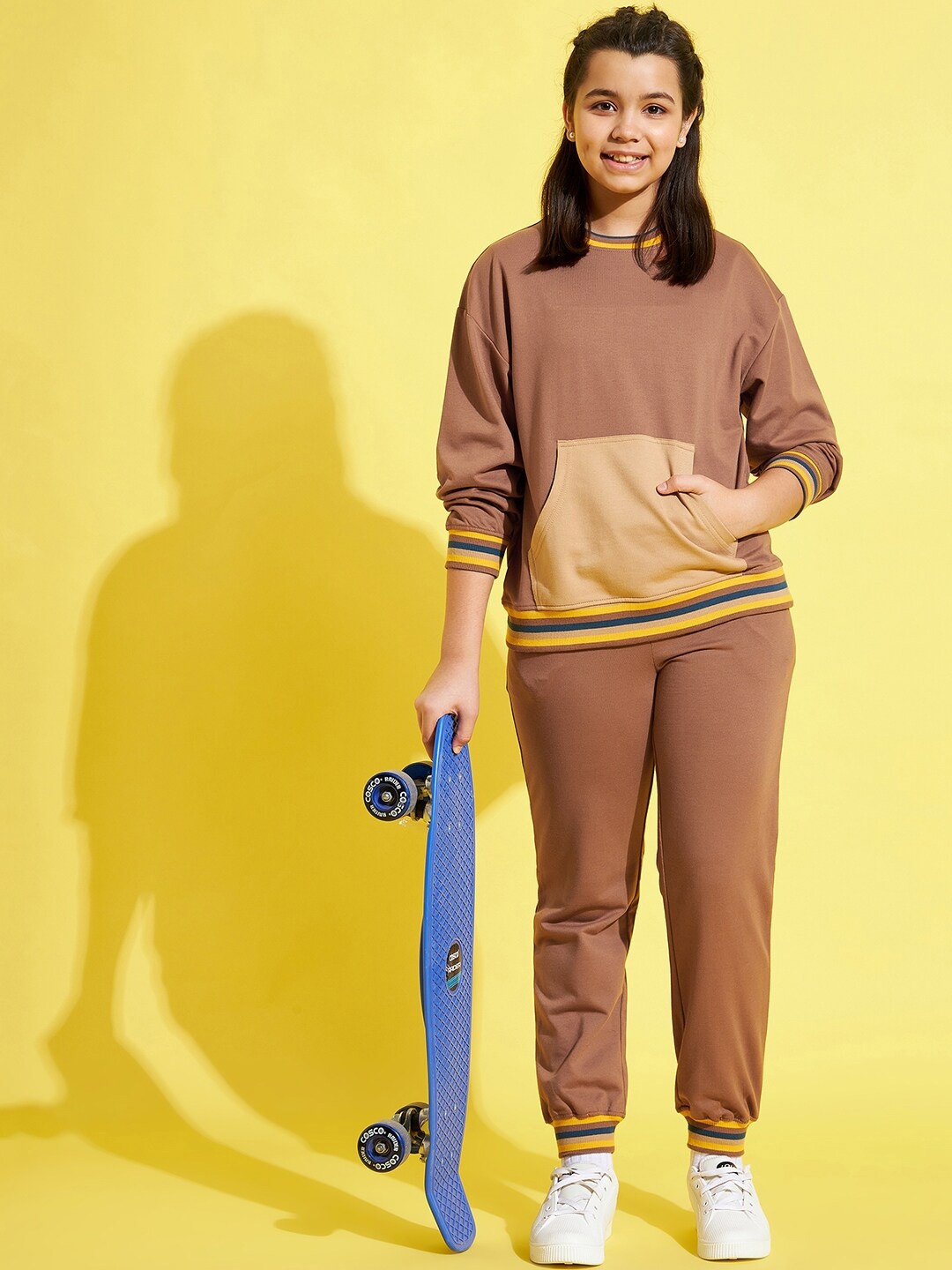 

Noh Voh - SASSAFRAS Girls Drop Shoulder Sweatshirt With Joggers, Brown