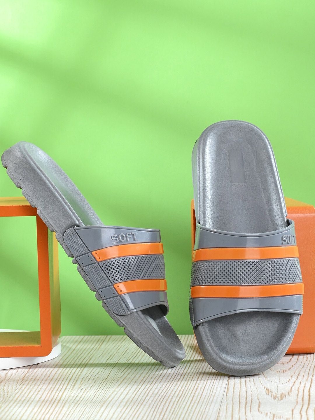 

MANSAMUSA Men Grey & Orange Striped Croslite Sliders