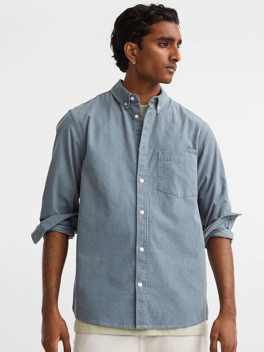 

H&M Blue Solid Cotton Regular Fit Corduroy shirt
