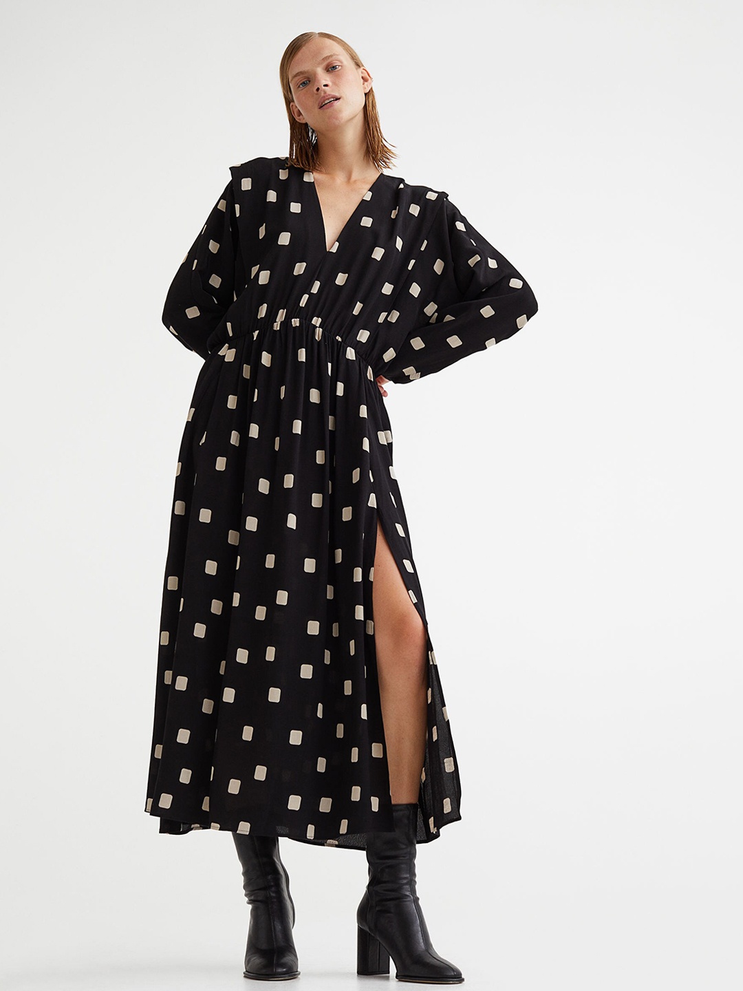 

H&M Black & White Oversized Patterned Dress