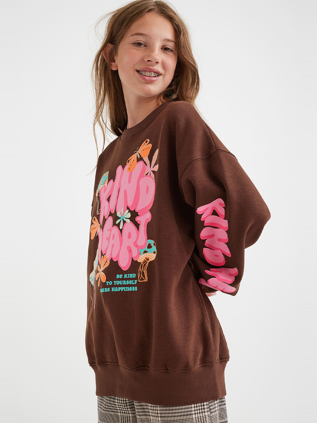 

H&M Girls Brown Printed Sweatshirt
