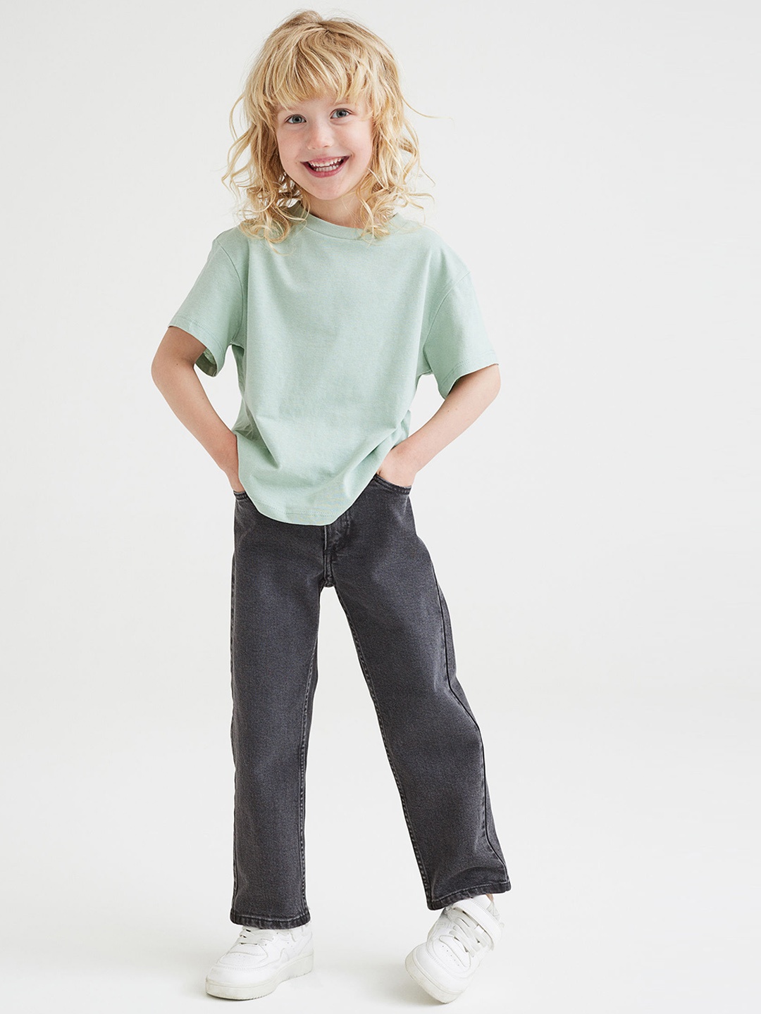 

H&M Girls Comfort Stretch Straight Fit Jeans, Black