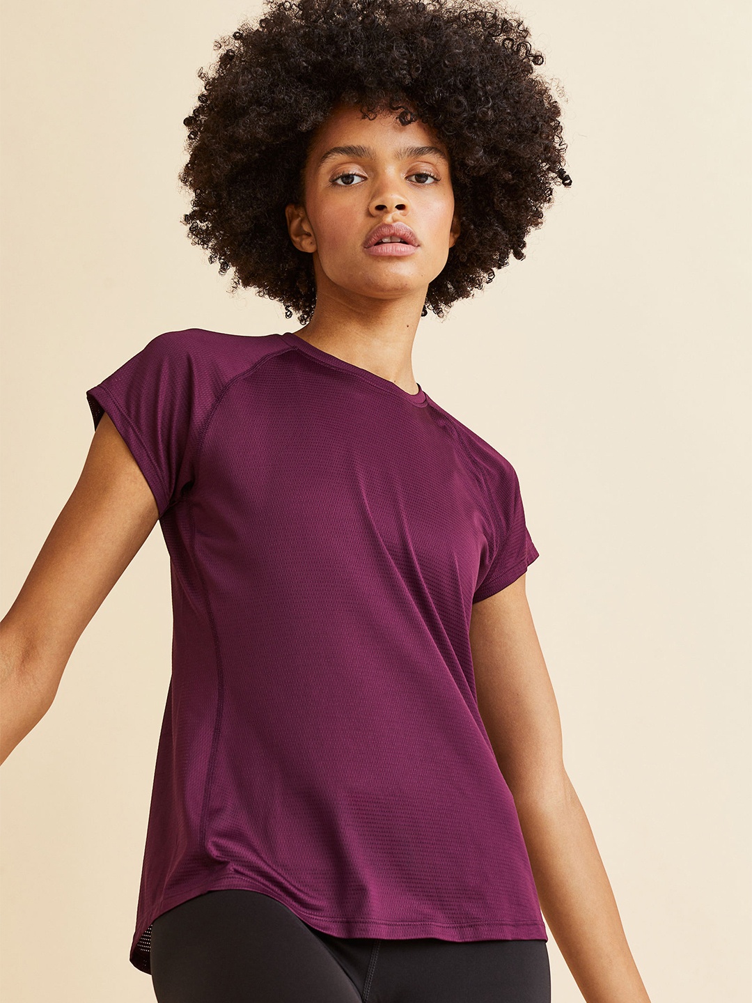 

H&M Women Raglan Sleeves Fast Drying Sports Top, Purple