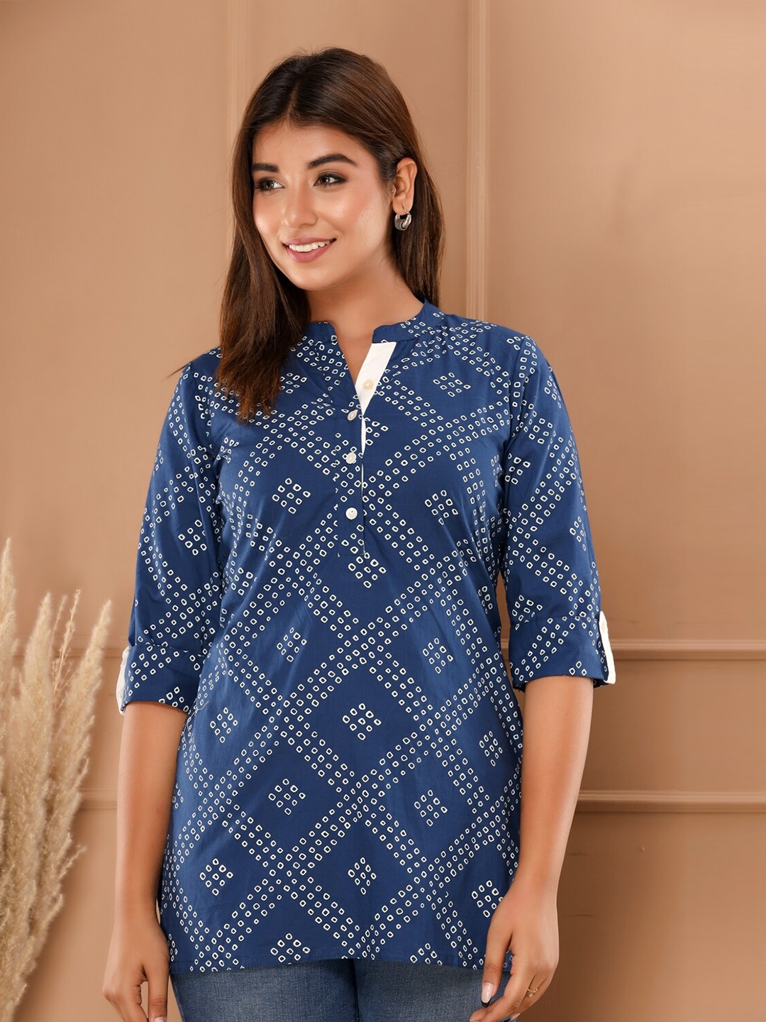 

SVARCHI Women Geometric Printed Mandarin Collar Cambric Cotton Tunic, Blue
