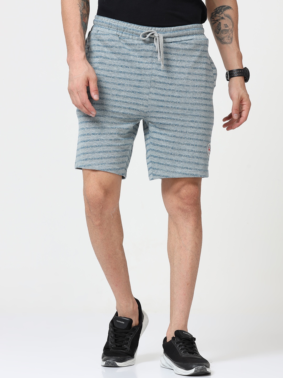 

Masculino Latino Men Striped Regular Fit Shorts, Blue