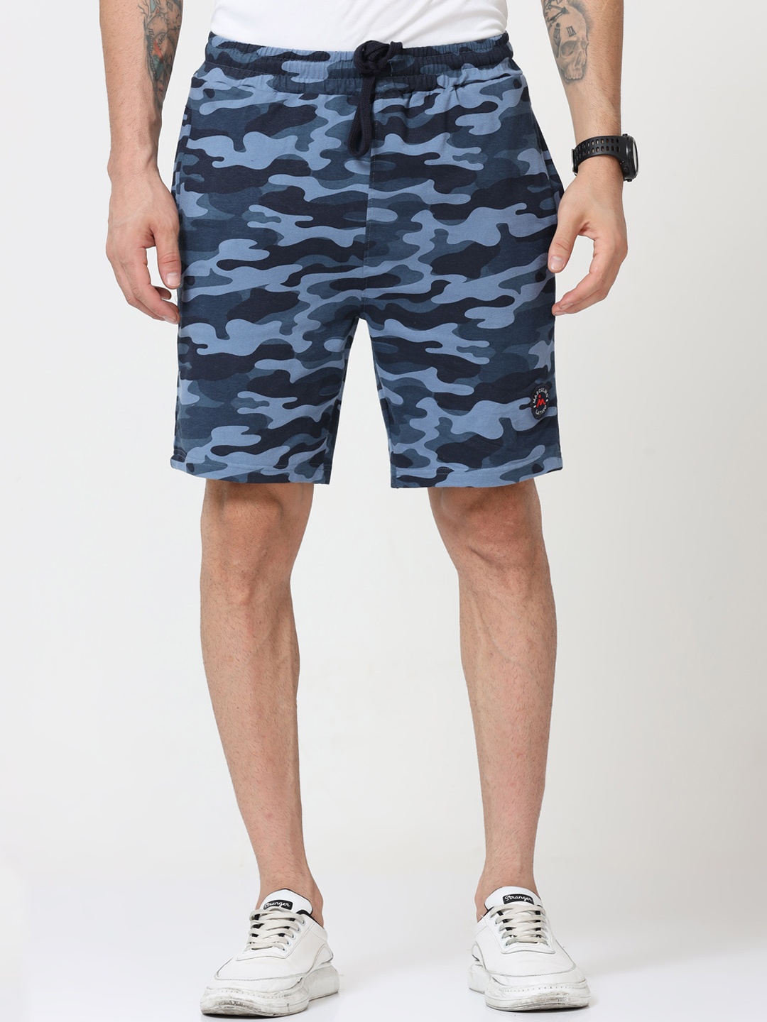 

Masculino Latino Plus Men Camouflage Printed Shorts, Blue