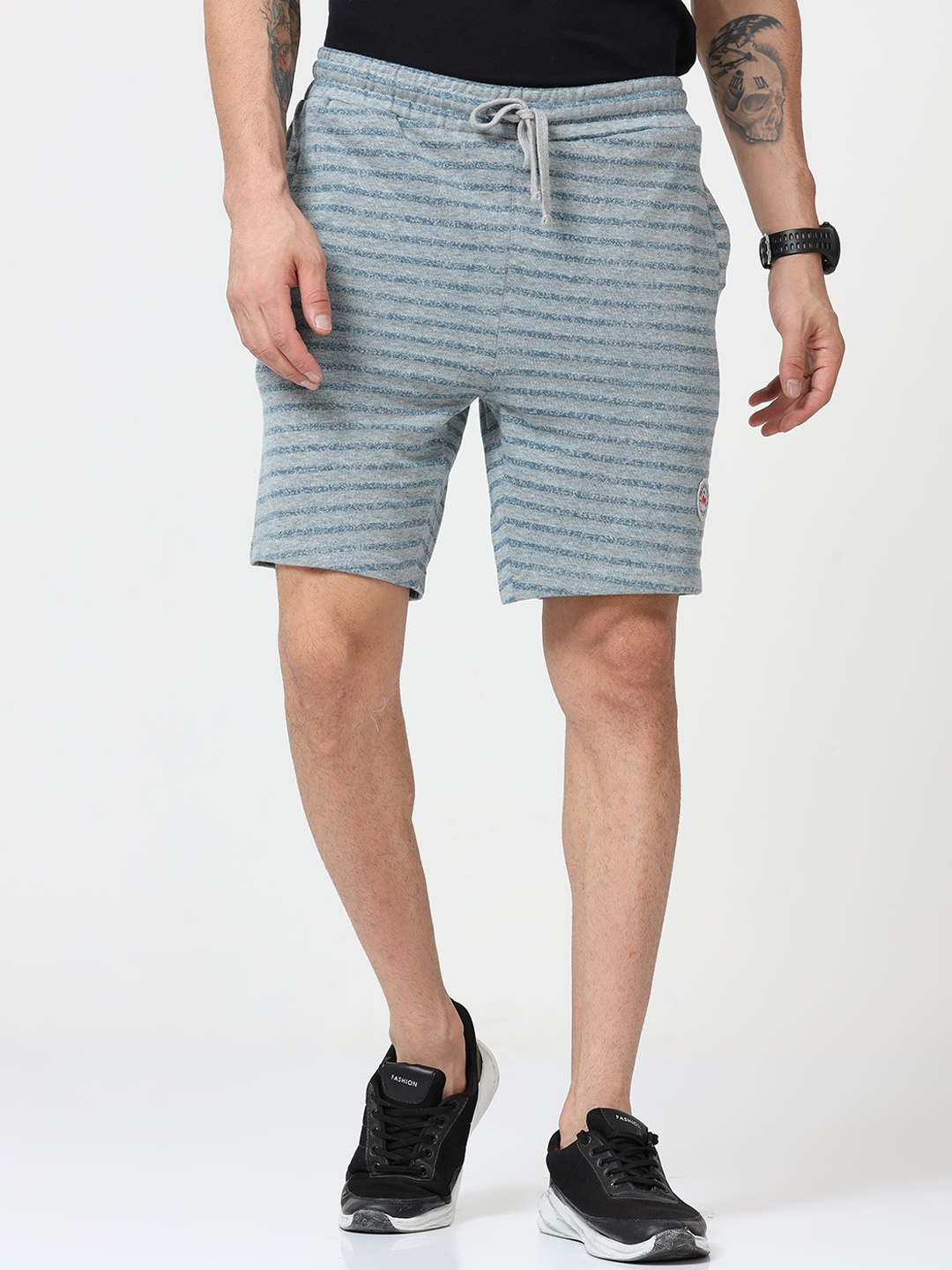

Masculino Latino Plus Men Mid-Rise Striped Shorts, Blue