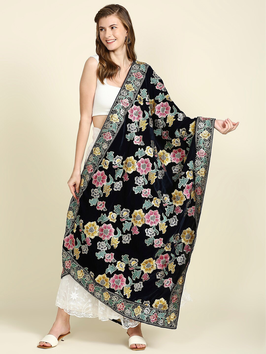 

Dupatta Bazaar Women Embroidered Velvet Dupatta with Zardozi, Navy blue