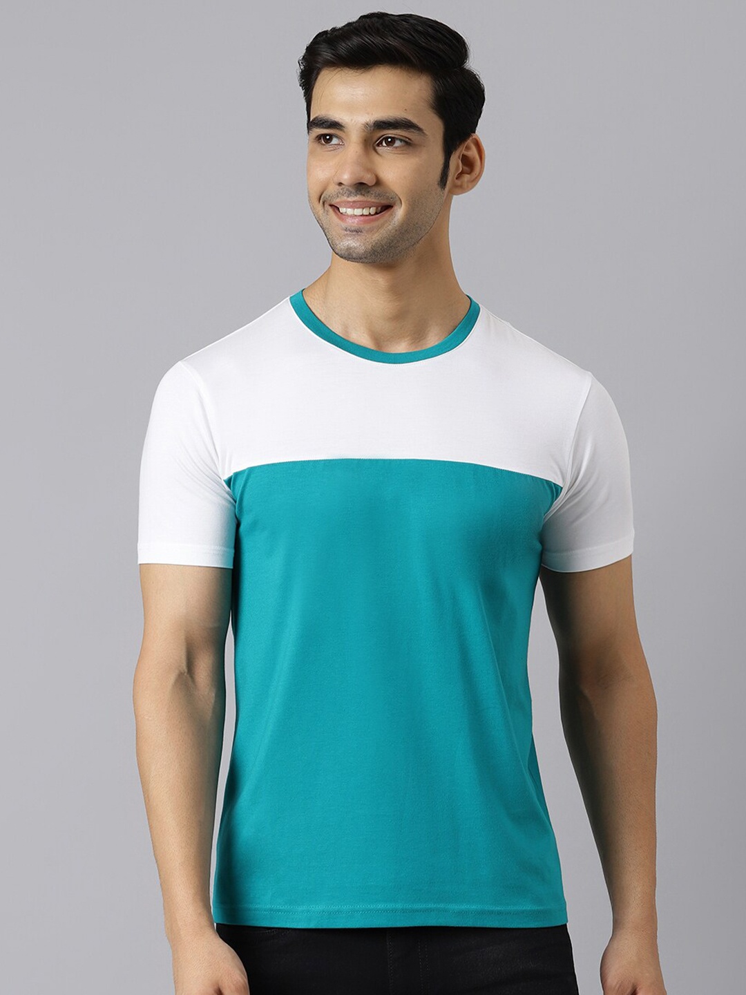 

BESIMPLE Men Round Neck Colourblocked T-shirt, White