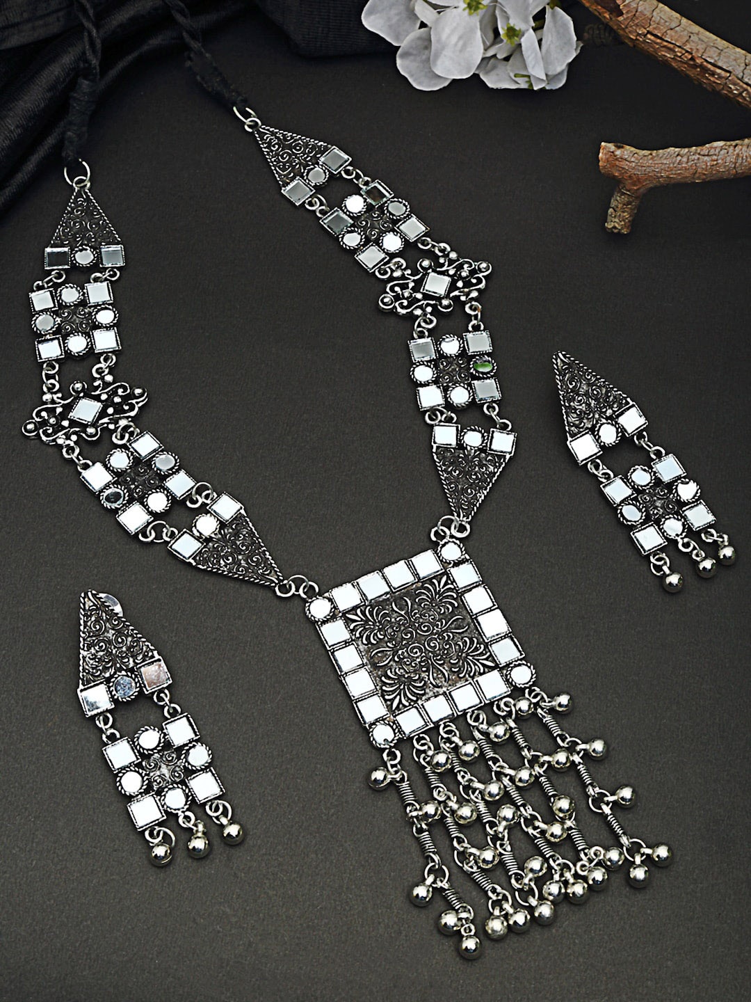 

Moedbuille Silver-Plated & Mirror Stone-Studded Jewellery Set