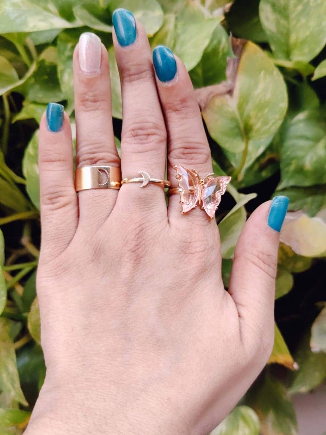 

Pinapes Set Of 3 Gold-Plated Crystal-Studded Orange Moon Finger Rings