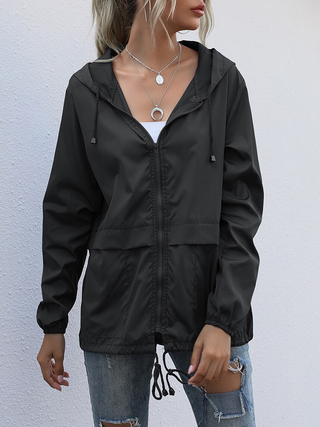 

URBANIC Women Longline Tailored Jacket, Black