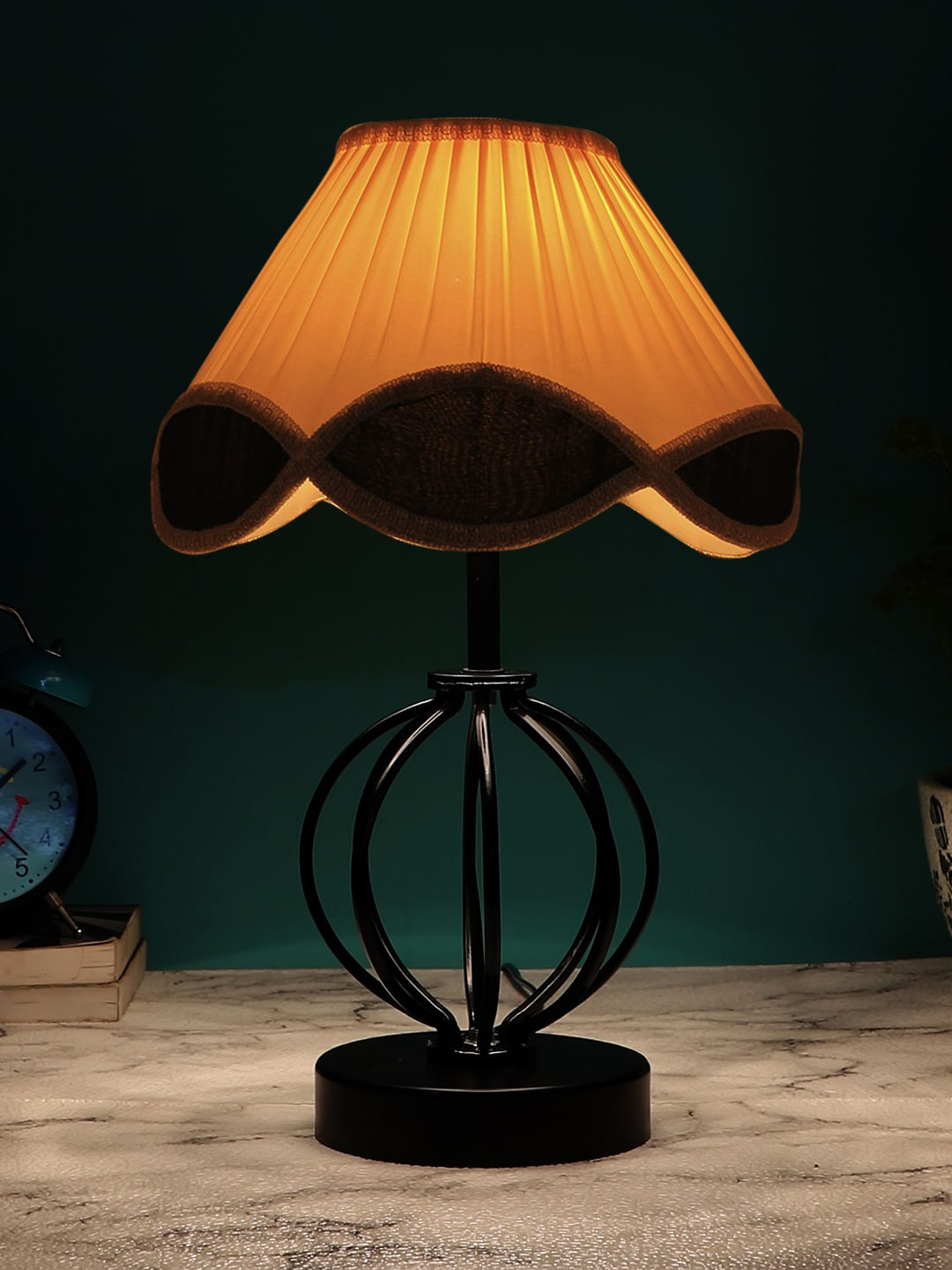 

Devansh Solid Table Lamp With Iron Base, Black