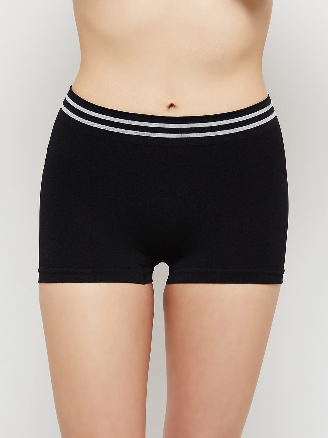 

max Women Solid Black Briefs