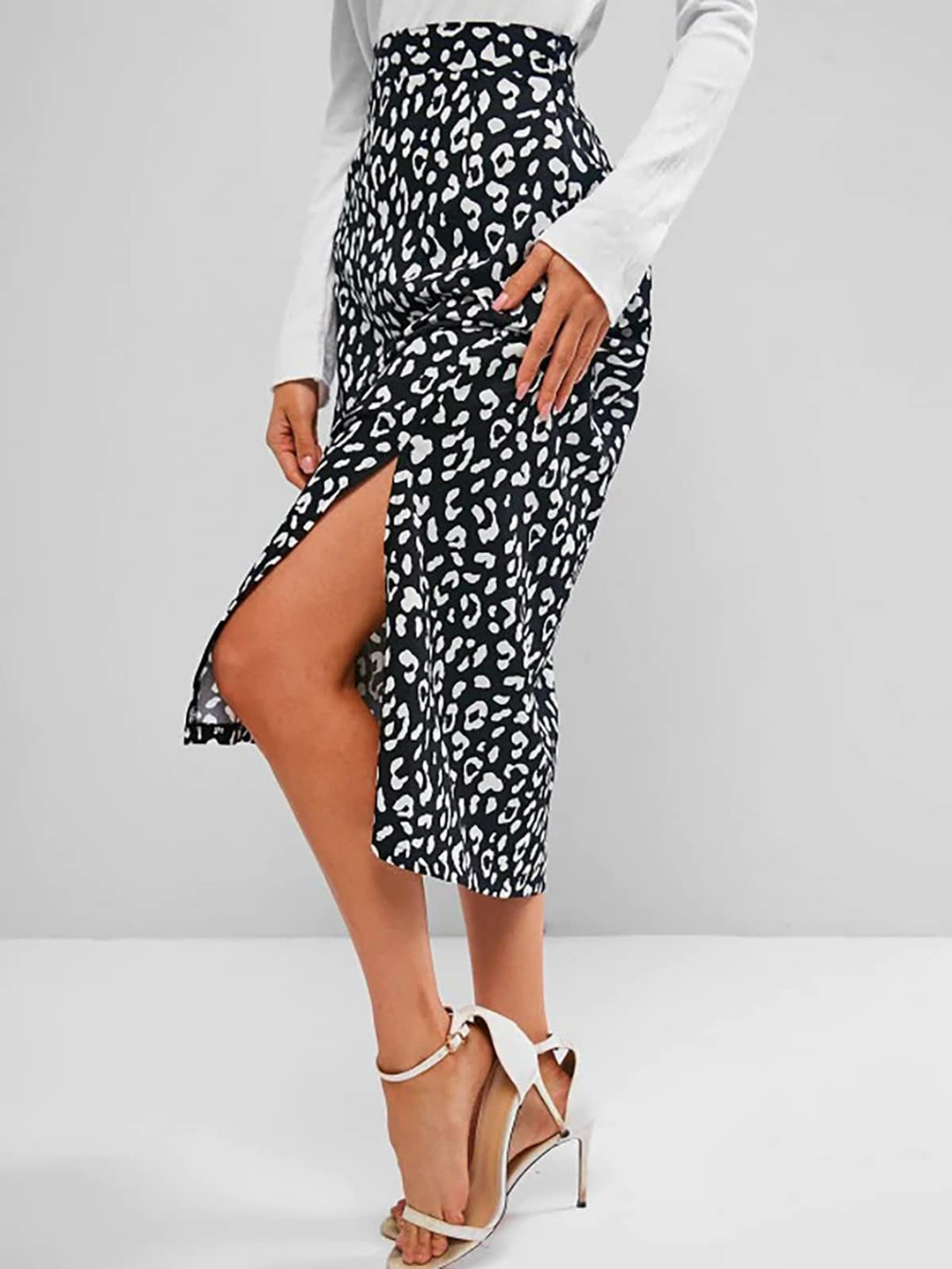 

URBANIC Women Abstract Printed Split A-Line Skirt, Black
