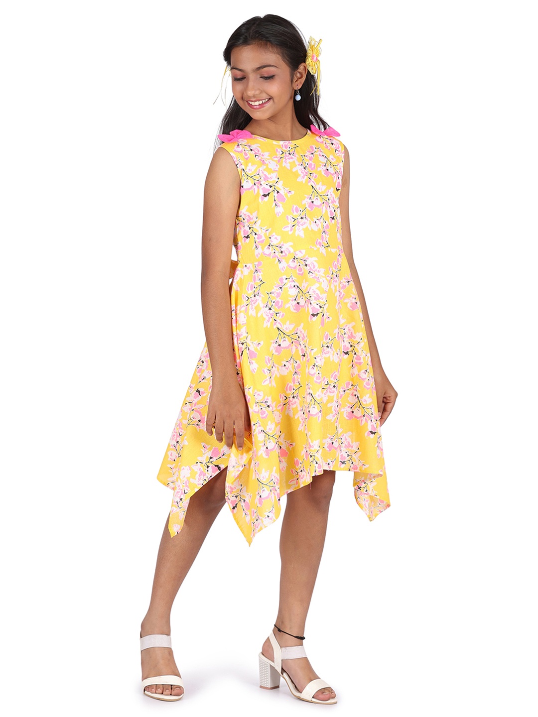 

Blooming flowers Yellow Floral Pure Cotton A-Line Dress