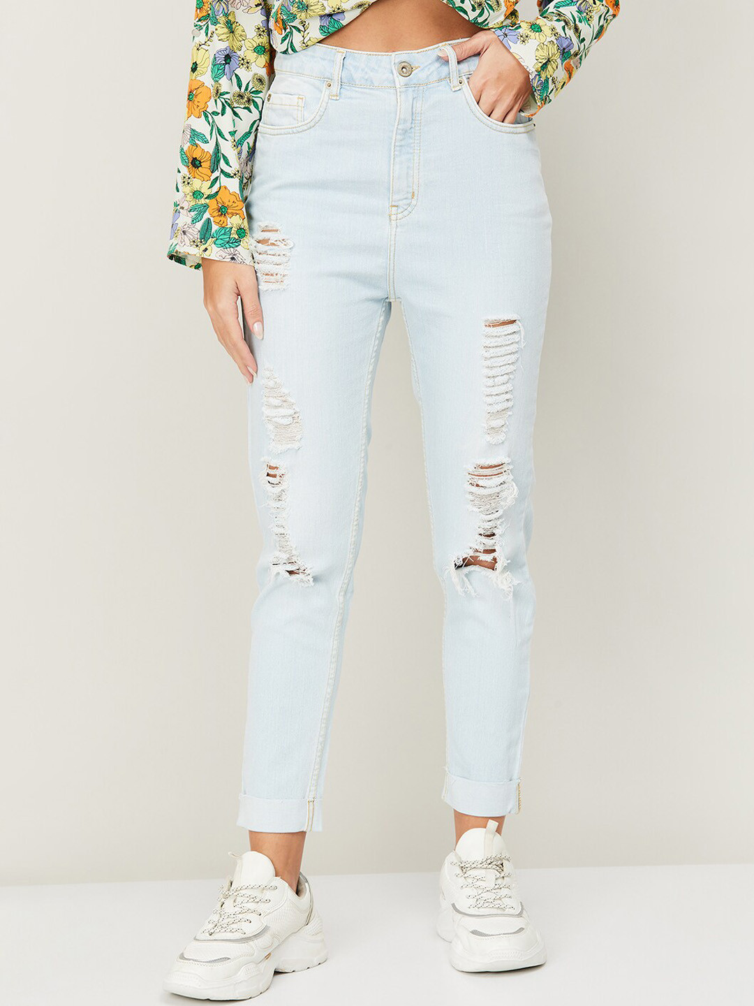 

Ginger by Lifestyle Women Slim Fit Mildly Distressed Jeans, Blue