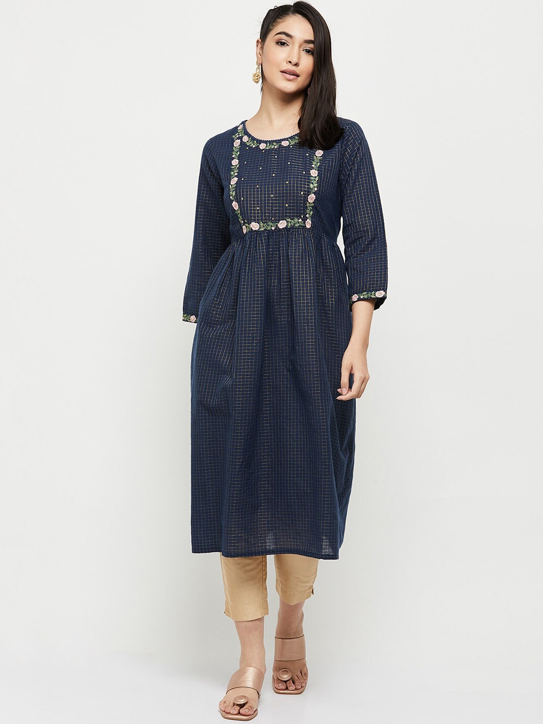 

max Women Blue Yoke Design Thread Work Kurta