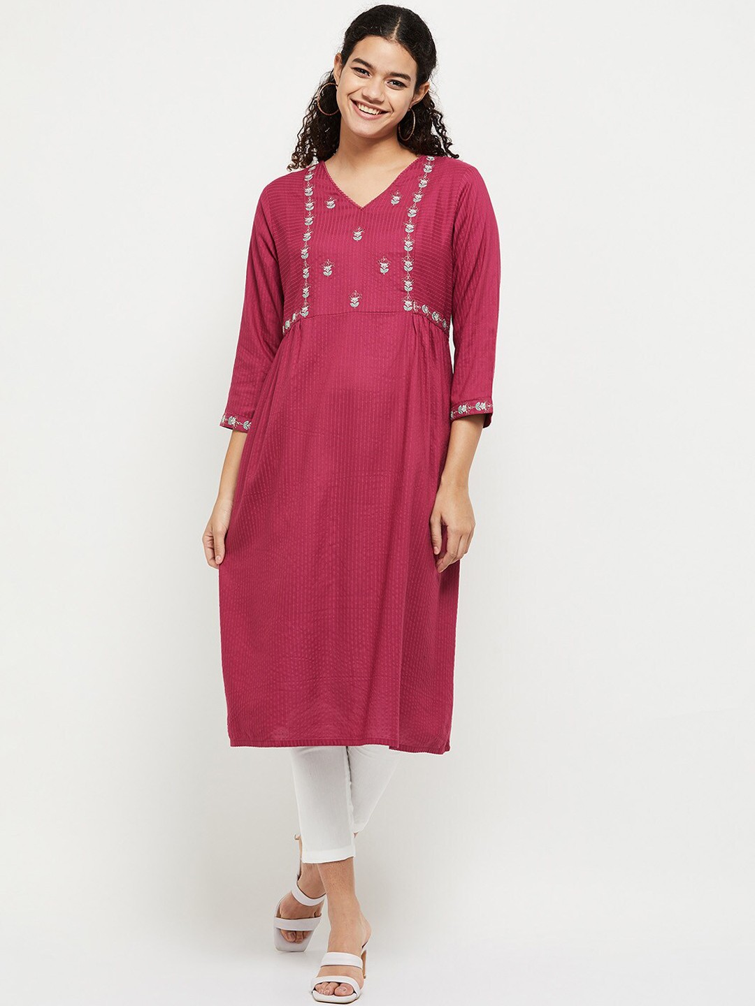 

max Women Fuchsia Ethnic Motifs Yoke Design Thread Work Kurta