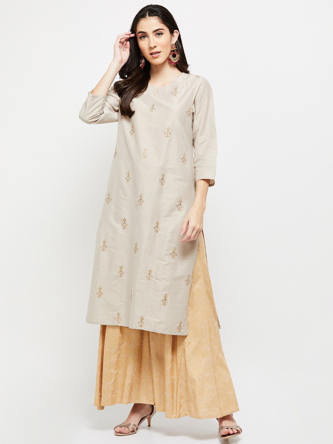 

max Women Grey Floral Embroidered Kurta