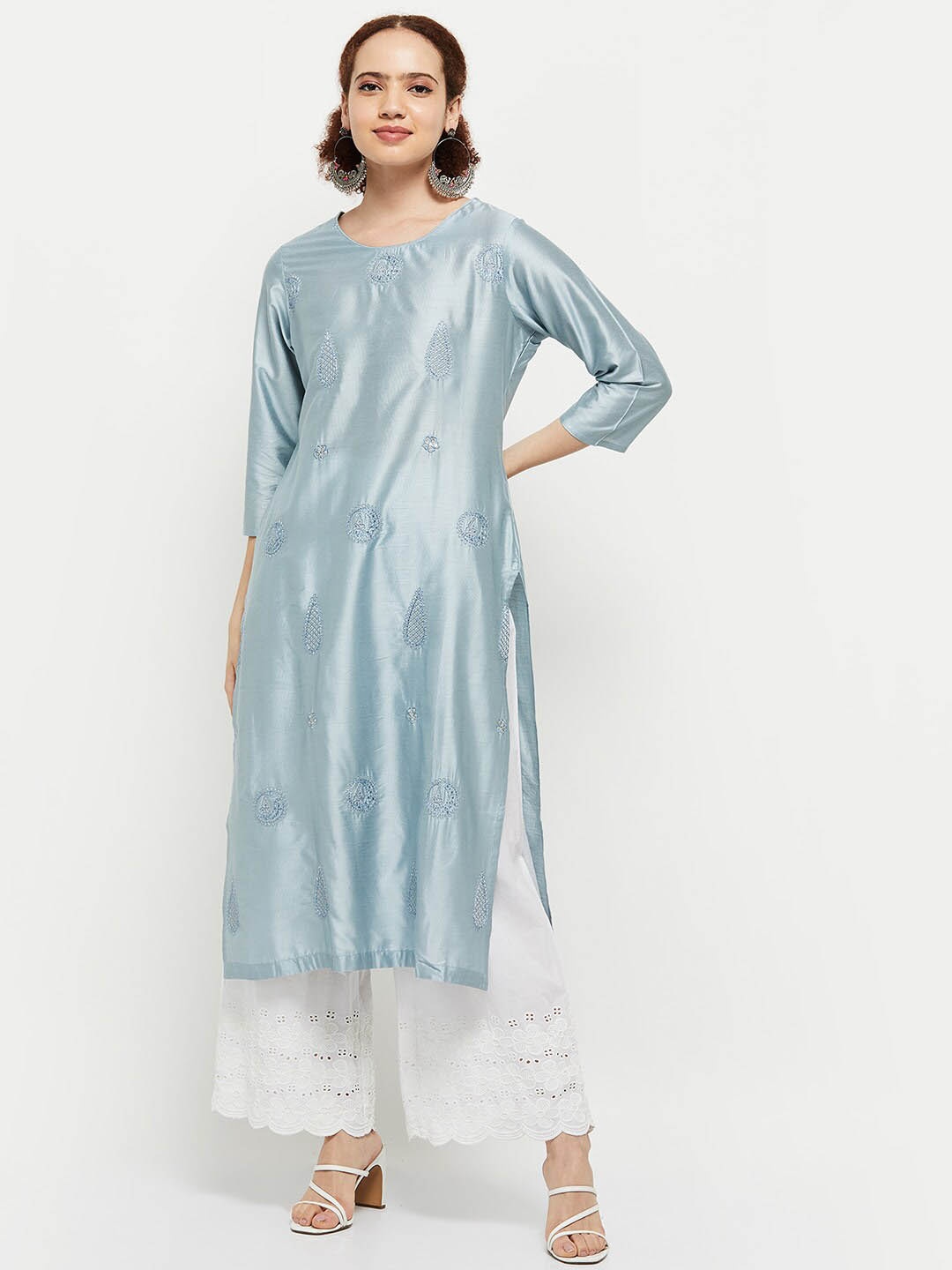 

max Women Blue Embroidered Rayon Straight Kurta