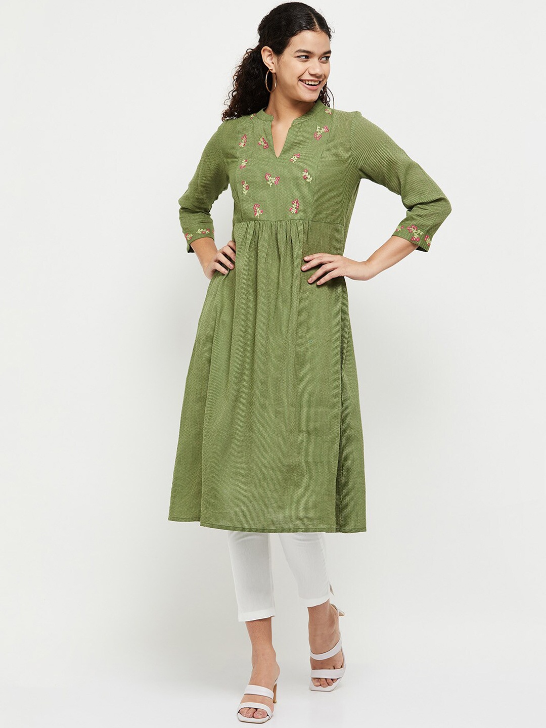 

max Women Olive Green Geometric Yoke Design Thread Work Kurta