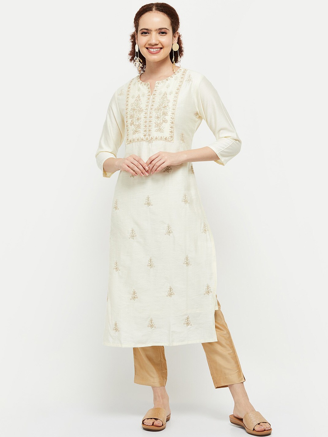 

max Women Off White & Gold-Toned Floral Embroidered Kurta