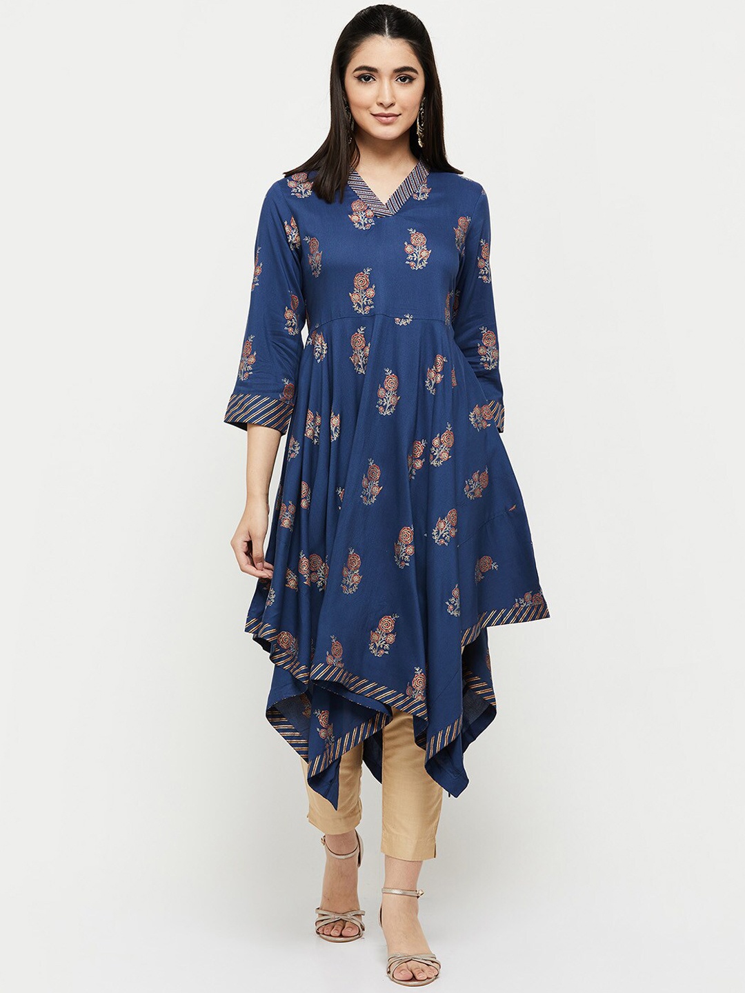 

max Women Blue Floral Printed Kurta