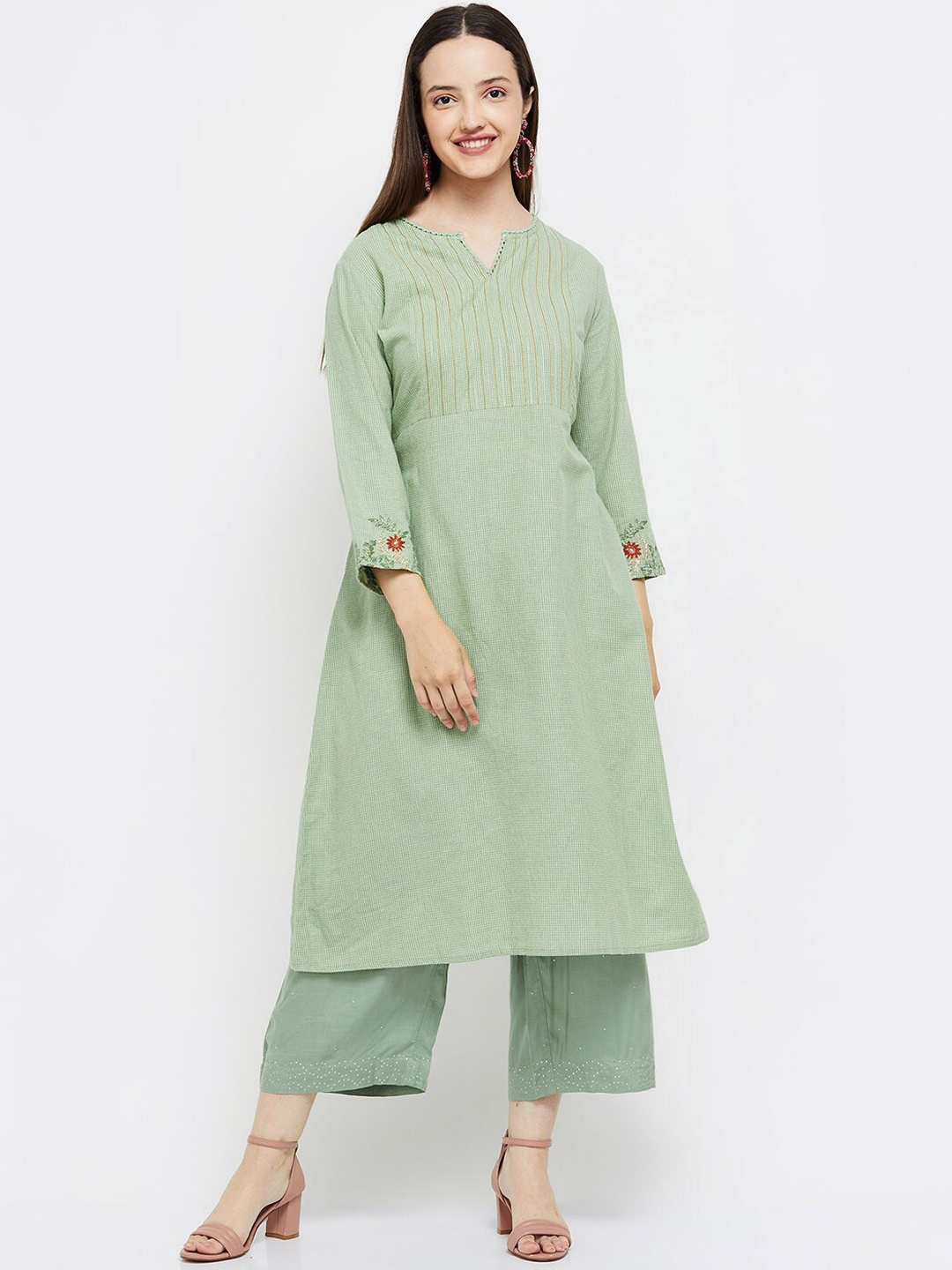 

max Women Green Checked Thread Work Kurta