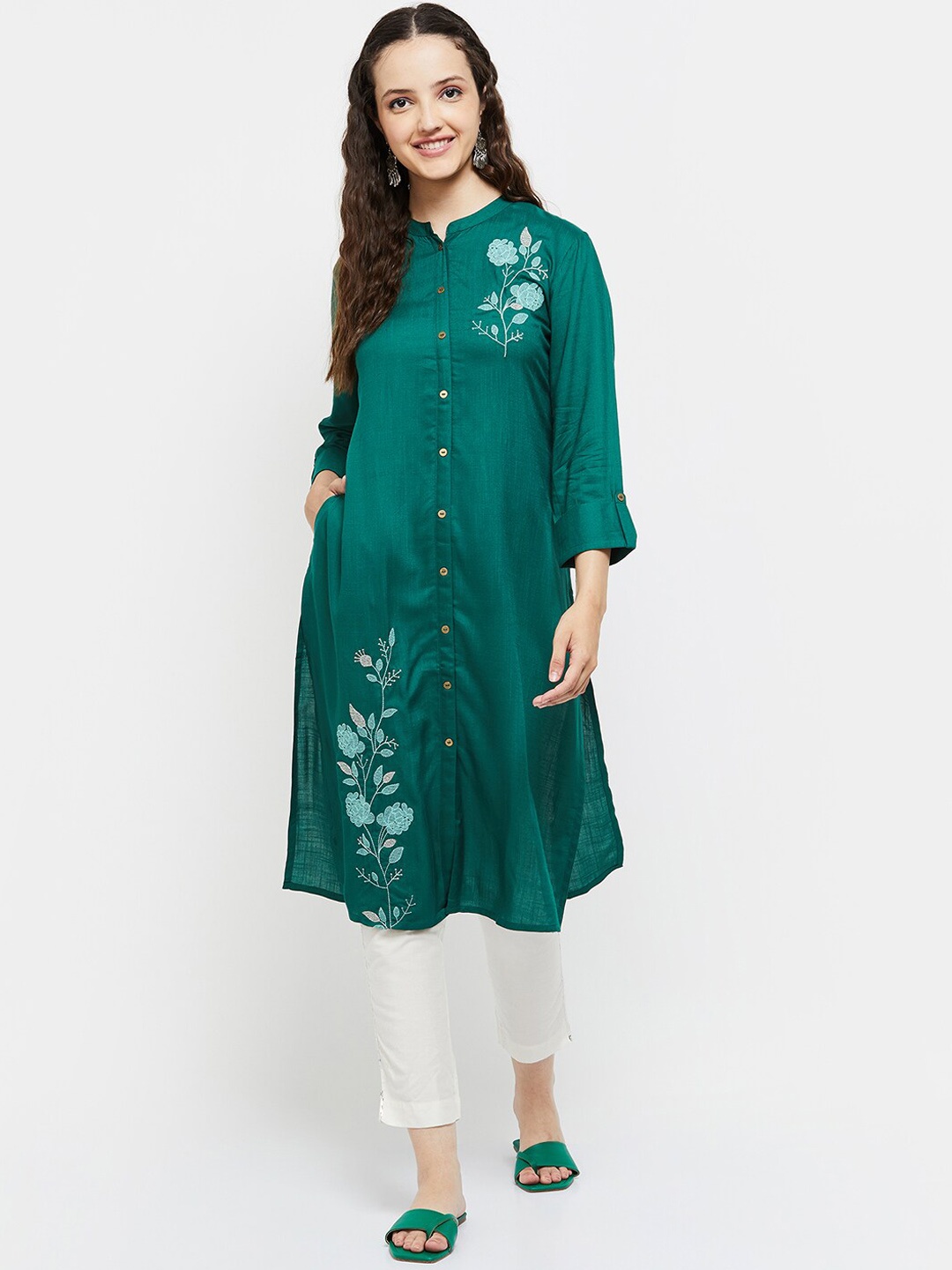 

max Women Green Embroidered Thread Work Kurta