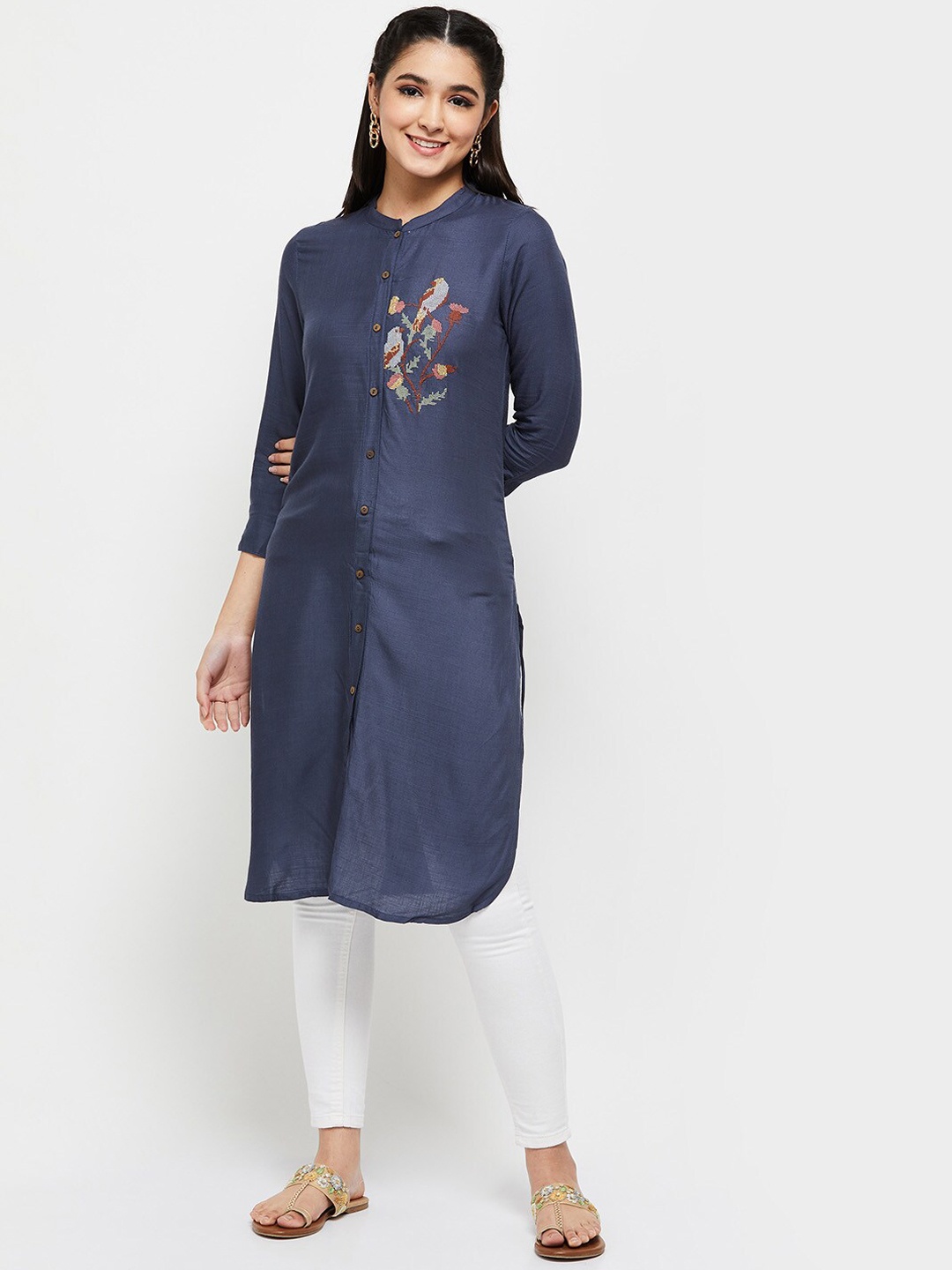 

max Women Blue Thread Work Straight Kurta