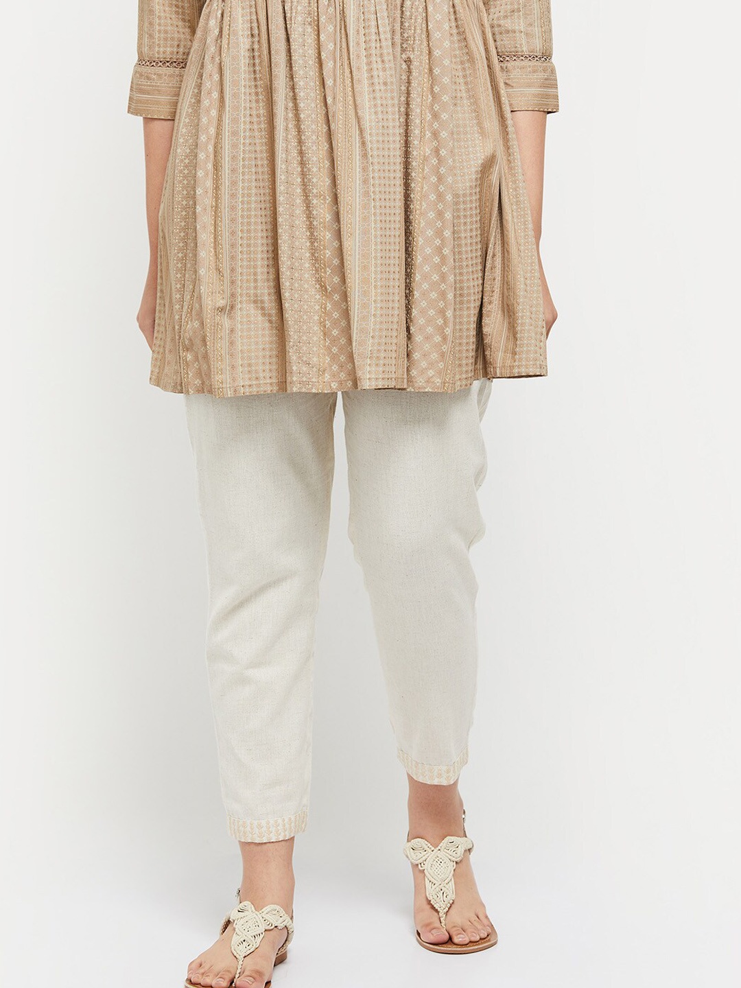 

max Women Solid Trousers, Off white