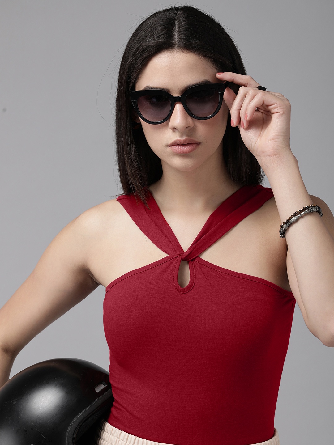 

The Roadster Lifestyle Co. Solid Fitted Keyhole Neck Top, Red
