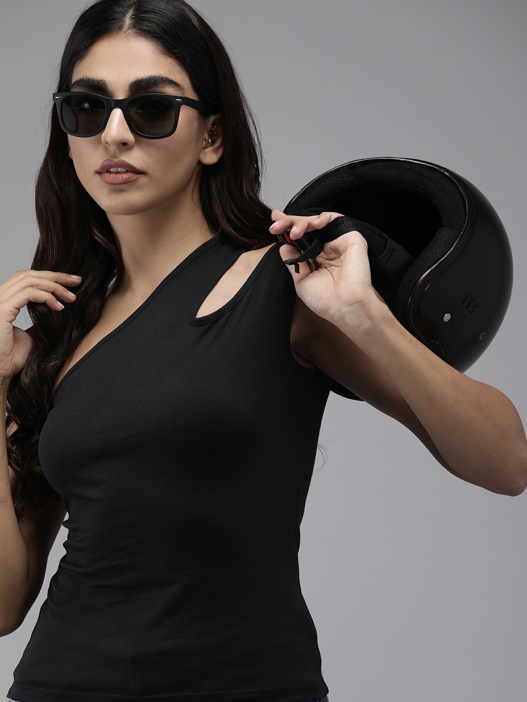 

The Roadster Lifestyle Co. One Shoulder Fitted Top With Cut Outs, Black