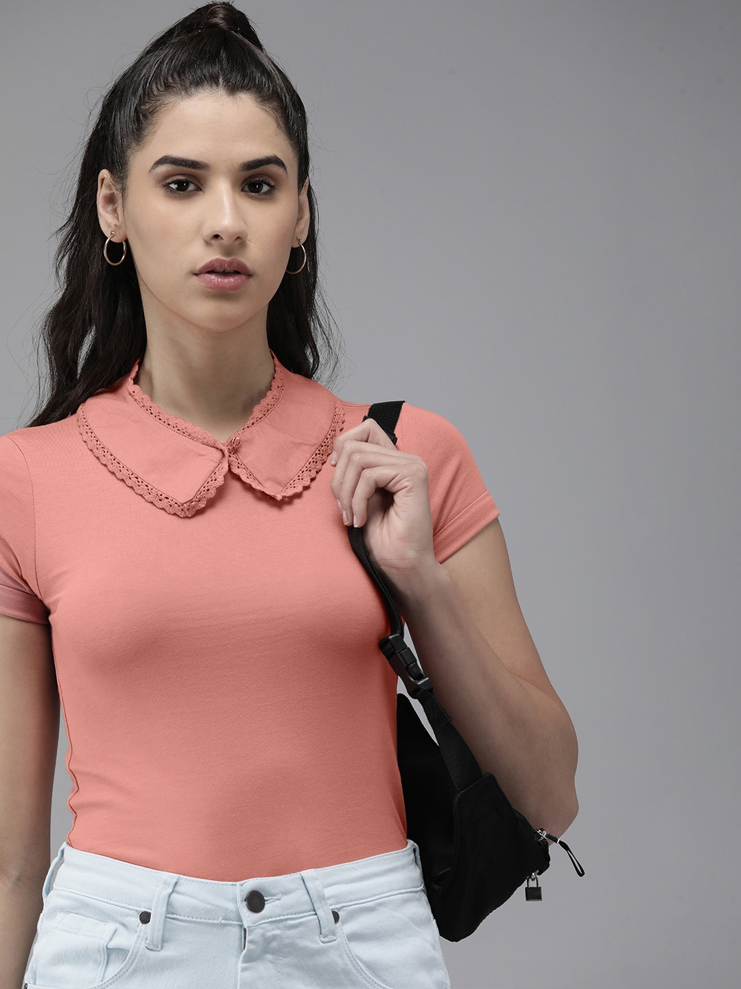 

The Roadster Lifestyle Co. Regular Top with Detachable Crochet Collar, Peach