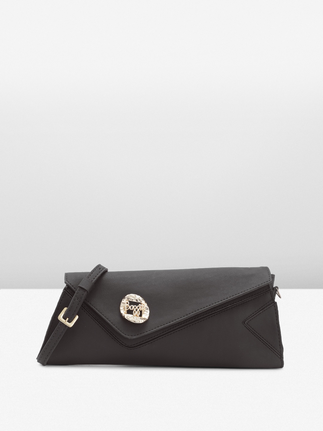 

Baggit Women Solid Sling Bag, Black