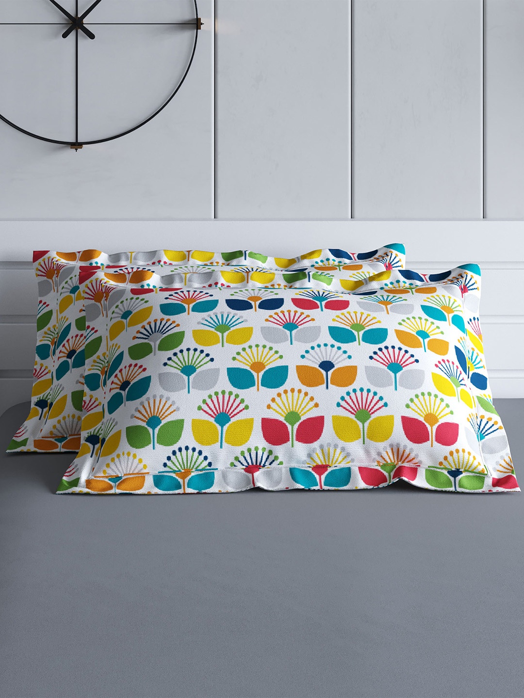 

Home Centre Set of 2 Printed Pillow Covers, Green