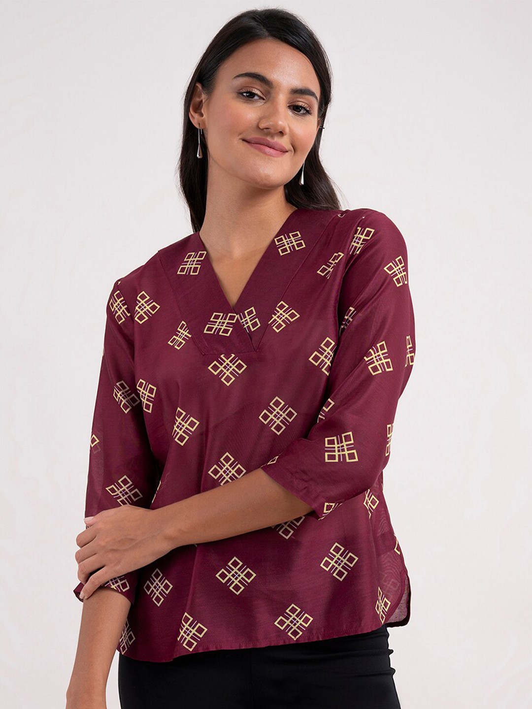 

FableStreet Geometric Print Top, Maroon