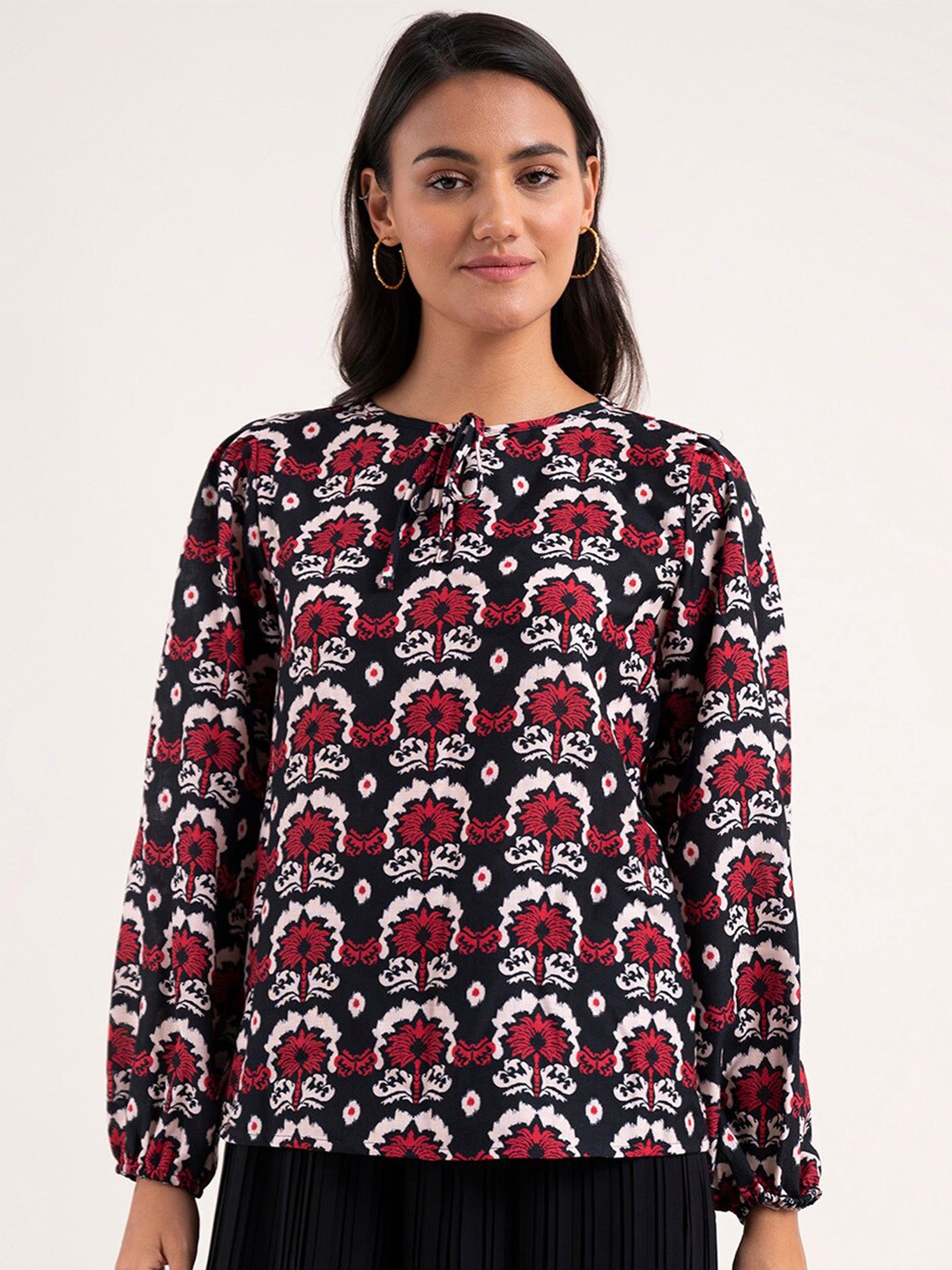 

FableStreet Floral Print Tie-Up Neck Top, Black