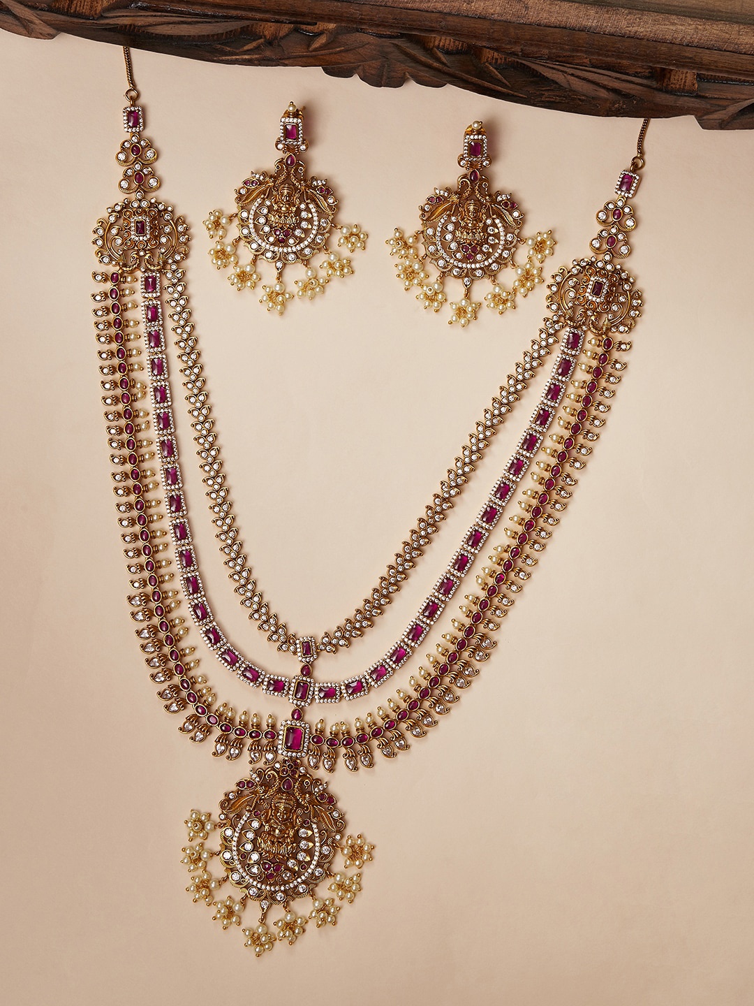 

Voylla Gold-Plated Pink CZ-Studded & Beaded Jewellery Set