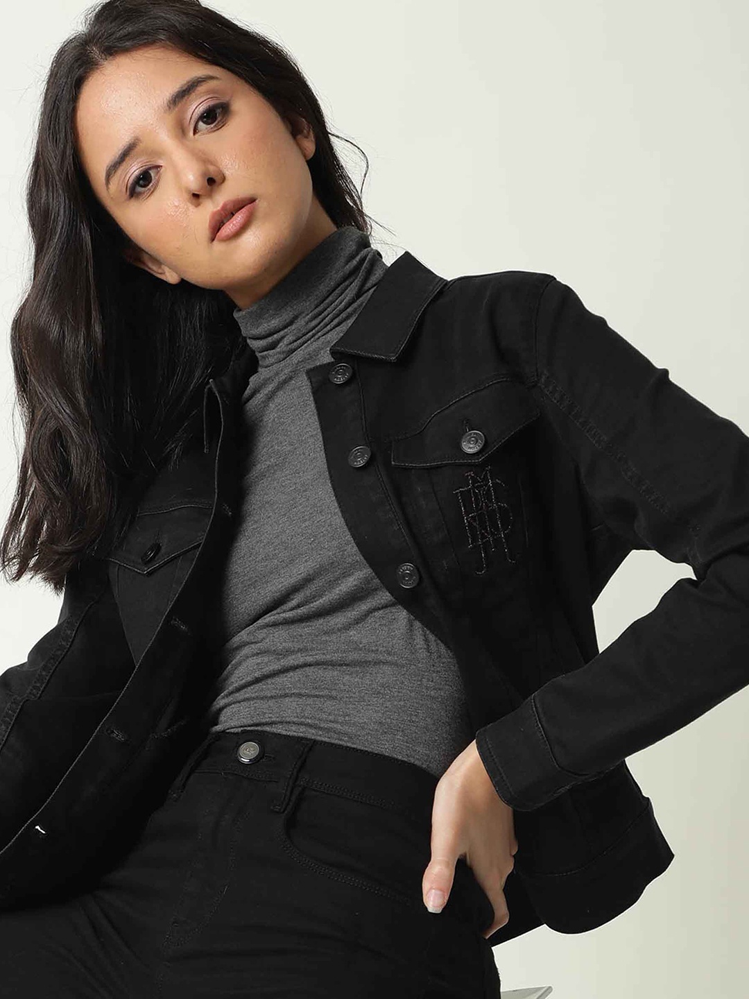 

RAREISM Women Washed Denim Jacket, Black