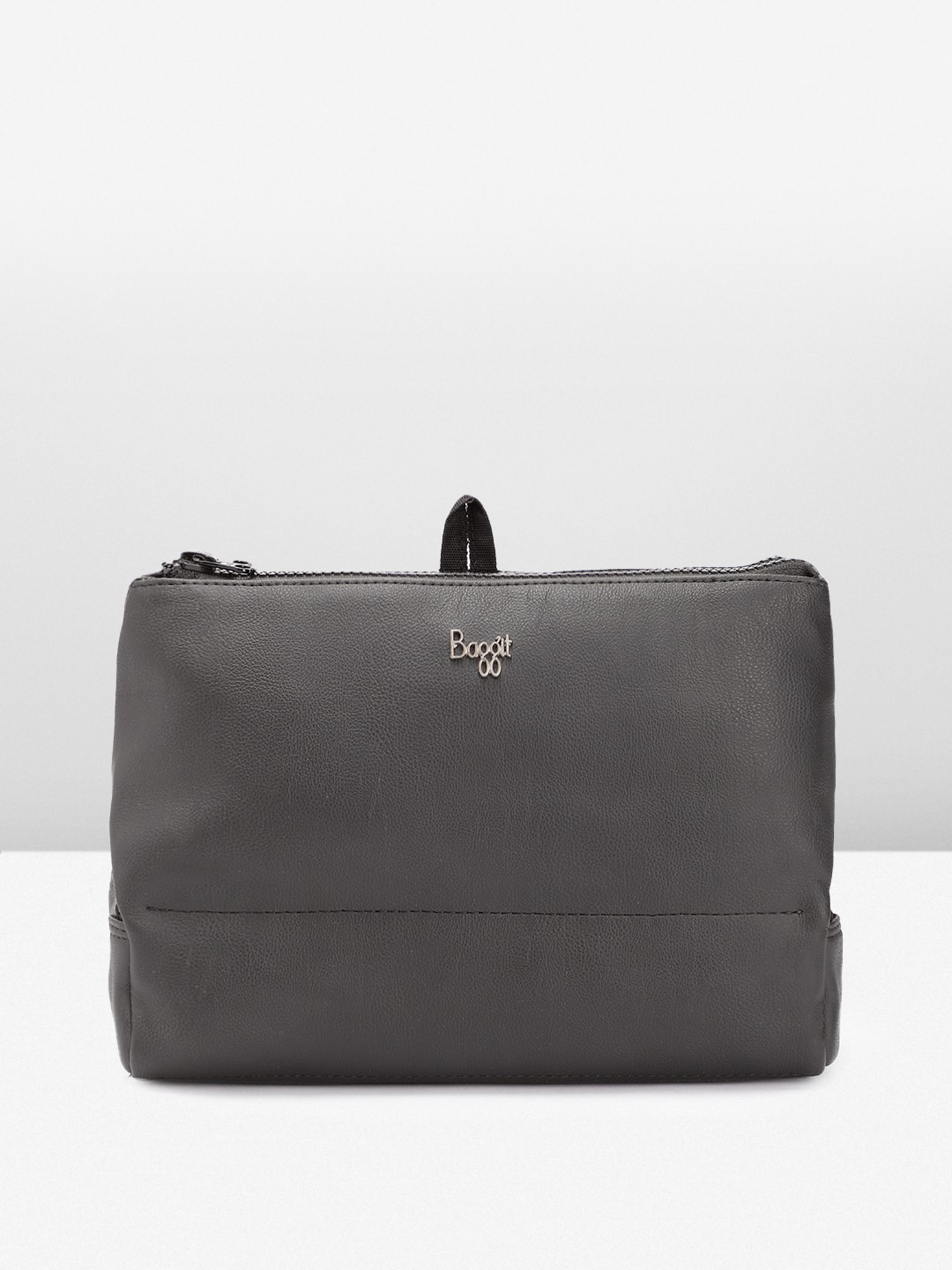 

Baggit Women Solid Foldover Pouch, Black