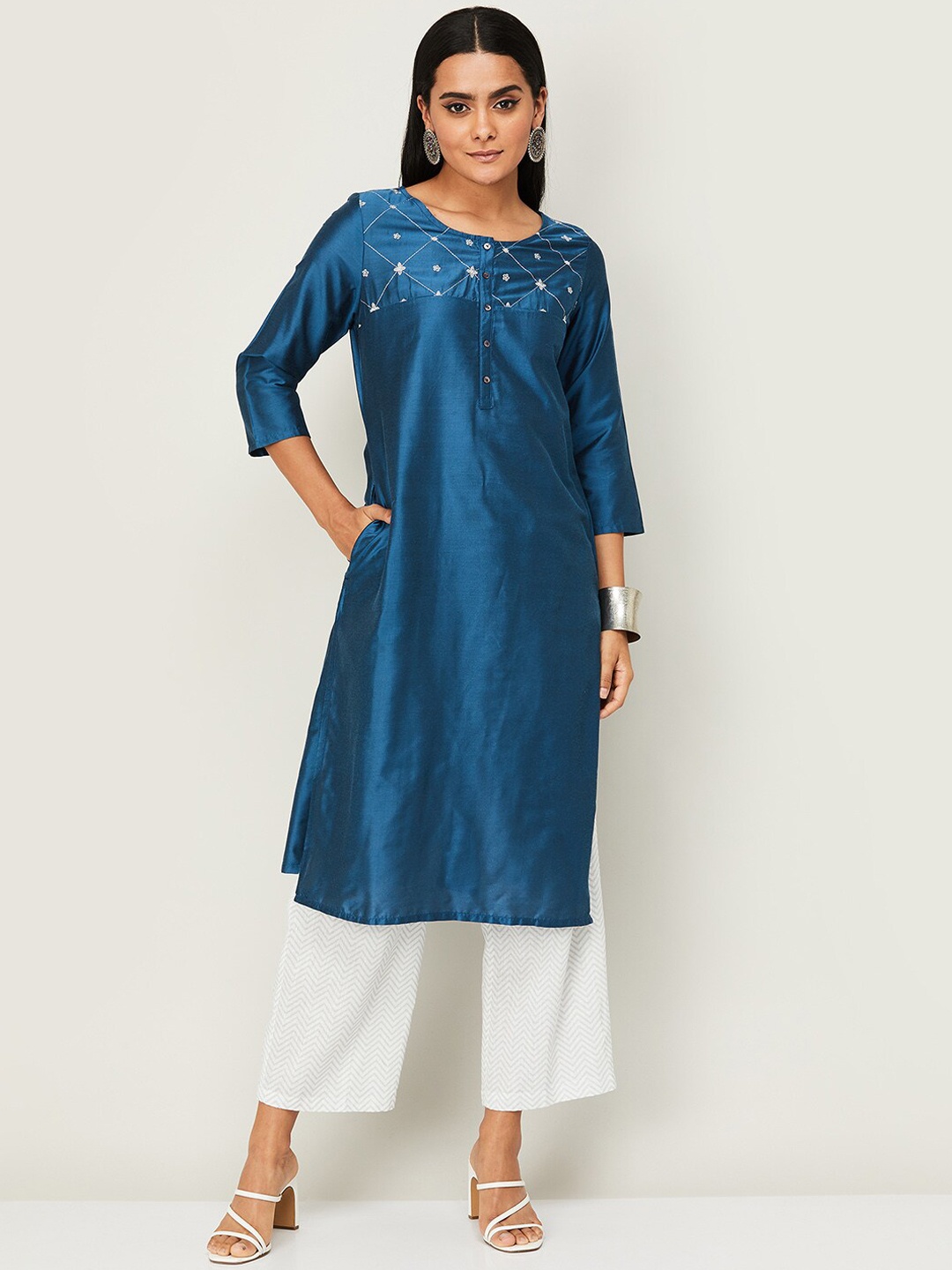 

Melange by Lifestyle Women Blue Ethnic Motifs Embroidered Straight Kurta