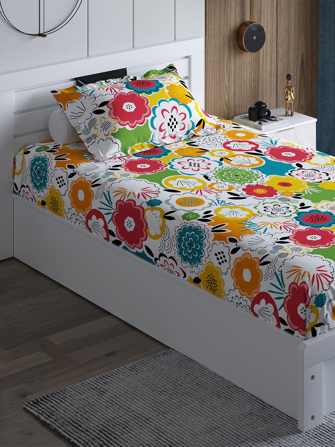

Home Centre Floral 210 TC Single Bedsheet with 1 Pillow Covers, White