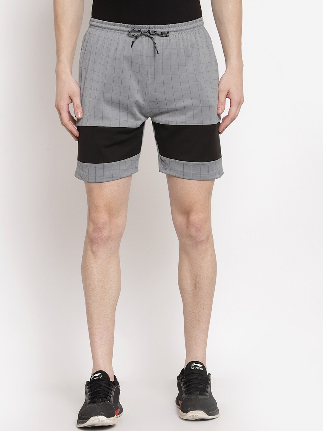 

KLOTTHE Men Grey Striped Shorts
