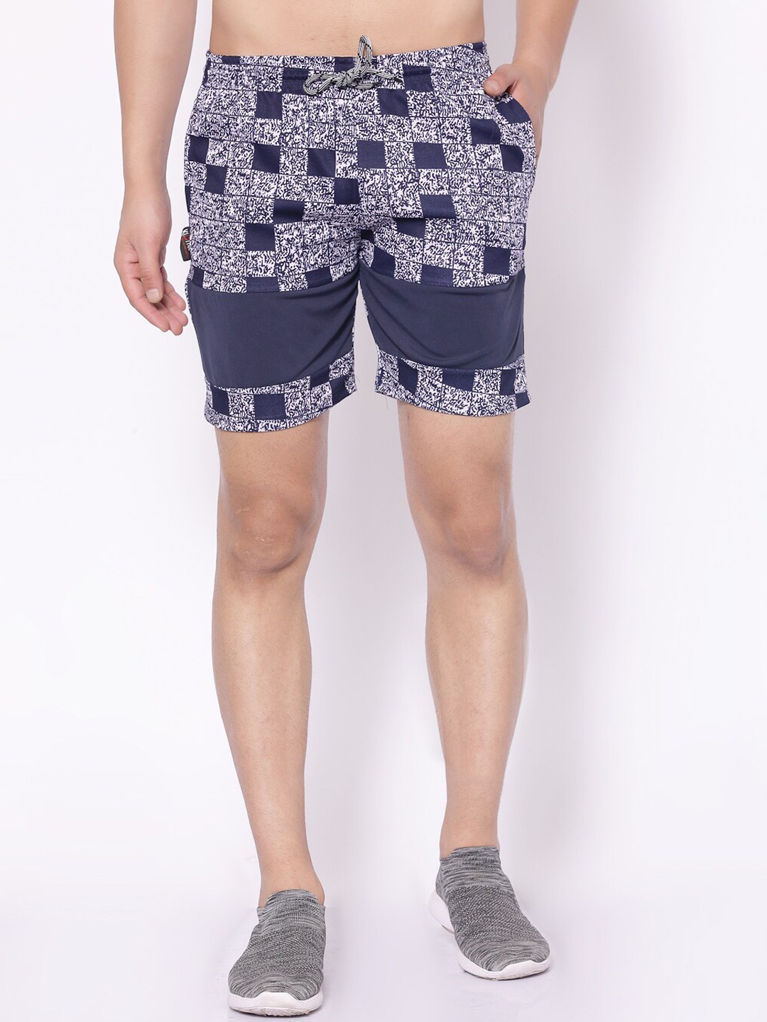 

KLOTTHE Men Blue Printed Shorts